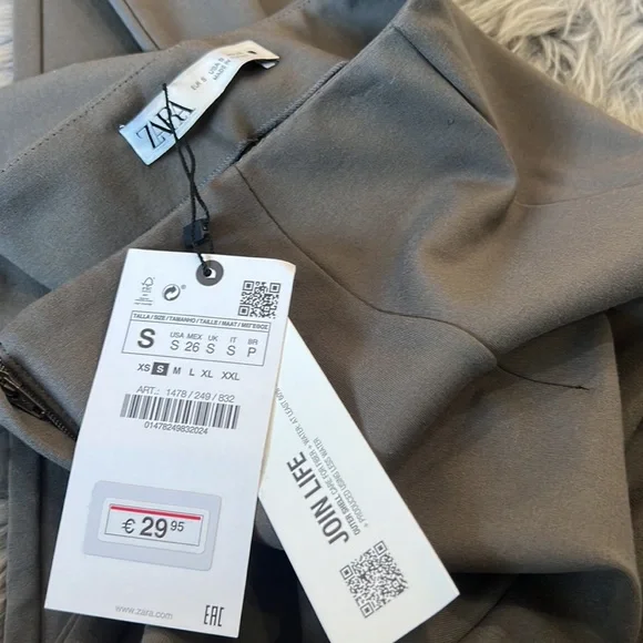 Zara - Picture 2 of 8